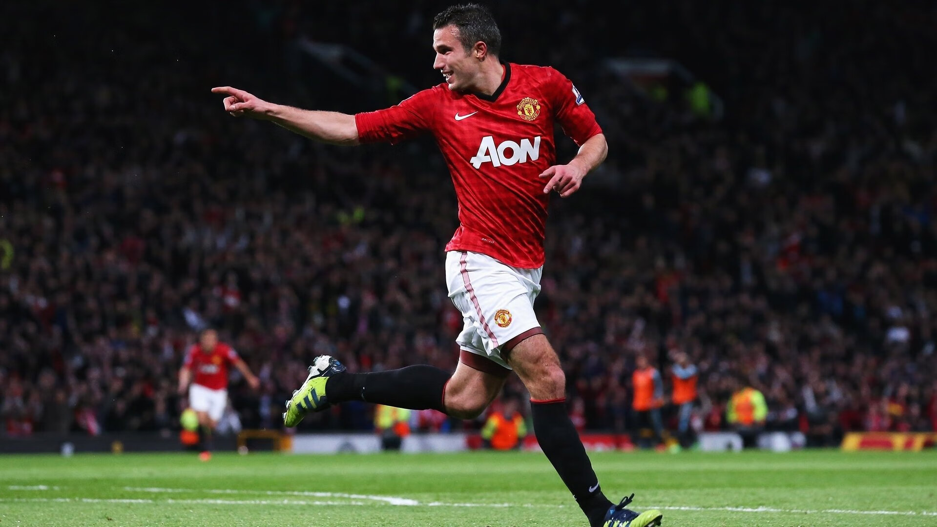 中超球员训练场景曝光引热议,中超训练强度